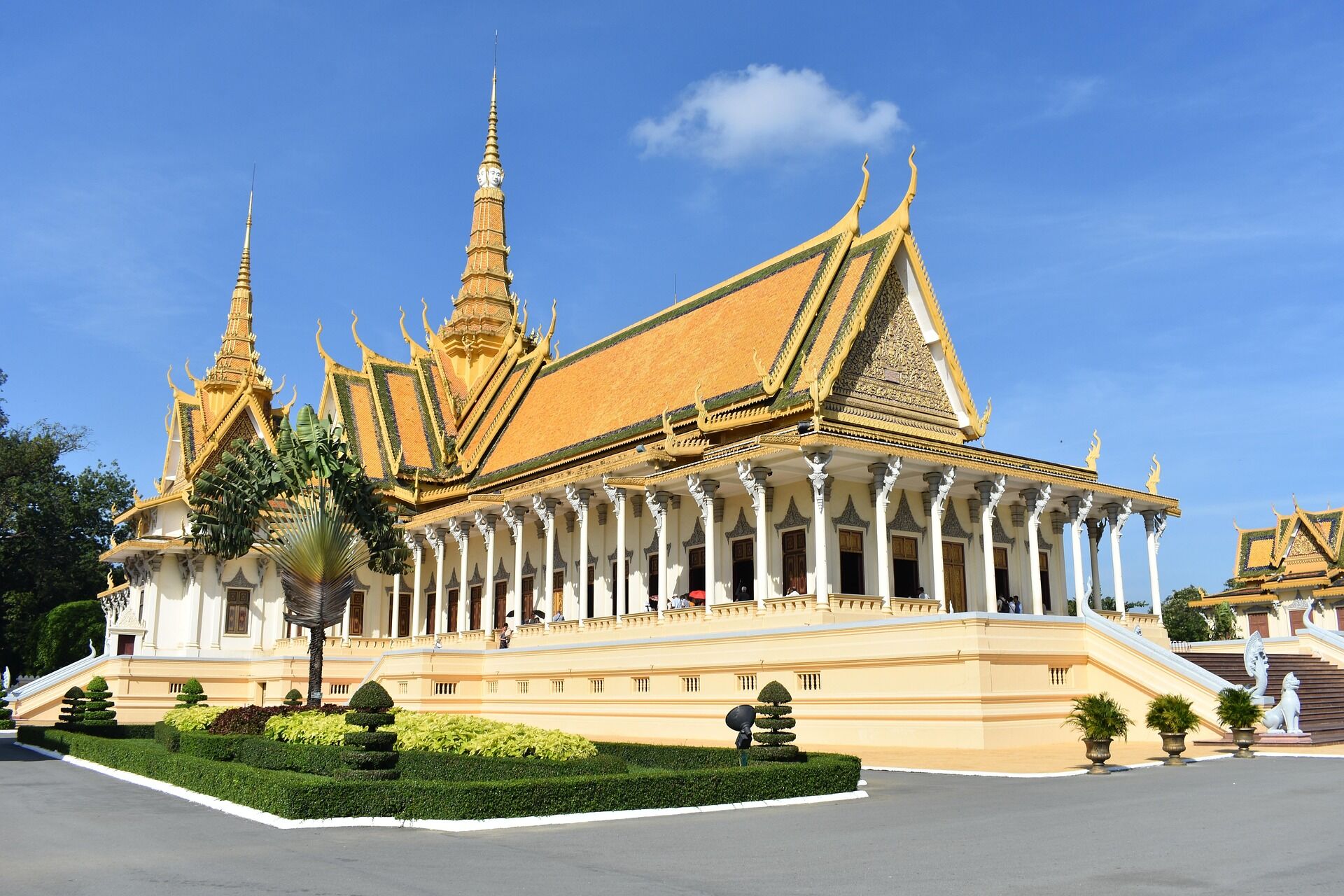 Best of Cambodia: Phnom Penh to Siem Reap 5-Day Tour
